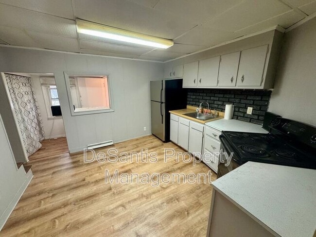 Building Photo - 474 Stang Ave