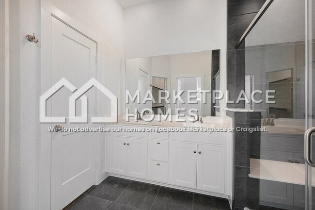 Building Photo - 406 Park Hill Ct