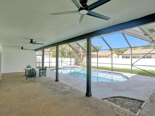 Building Photo - 11801 S Island Rd