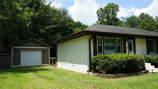 Building Photo - 1950 Old Lost Mountain Rd