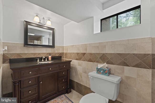 Building Photo - 4108 Orchard Dr