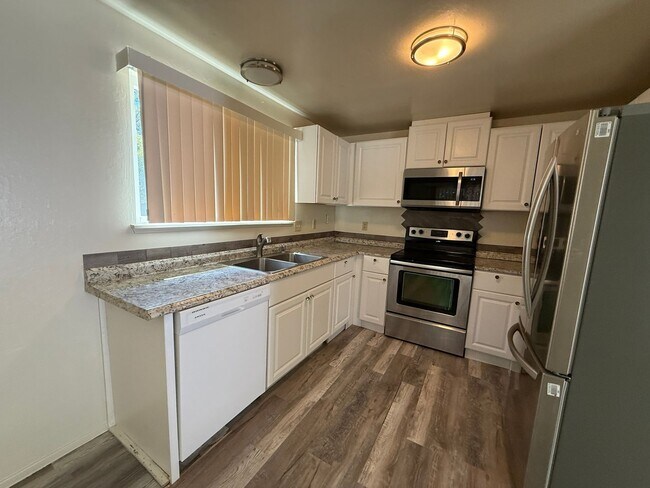 Building Photo - Adorable single story home in Sparks