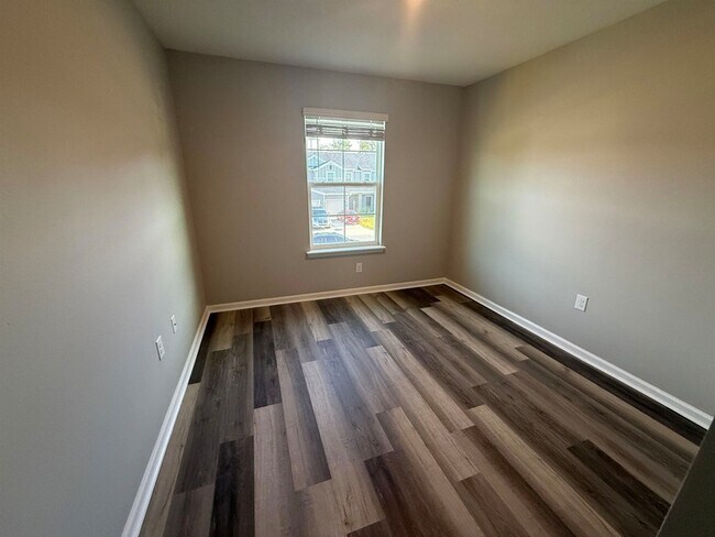 Building Photo - 128 Great Star Ct