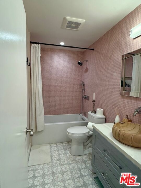Building Photo - 3802 Dunford Ln