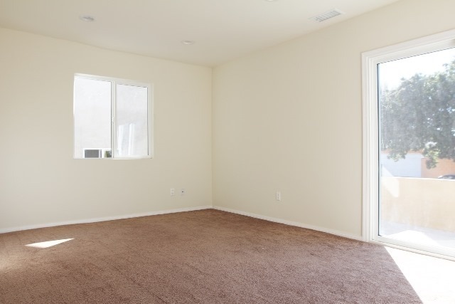 Building Photo - Upgraded 4+2.5 in Reseda w/all appliances ...