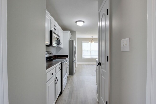 Building Photo - Bonus room is HUGE.  WOW