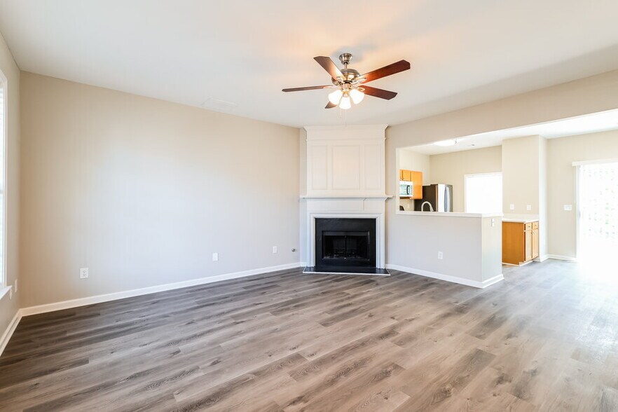Building Photo - 1010 Annazanes Ct
