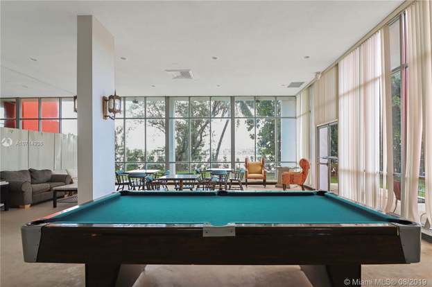 Building Photo - 1351 NE Miami Gardens Dr