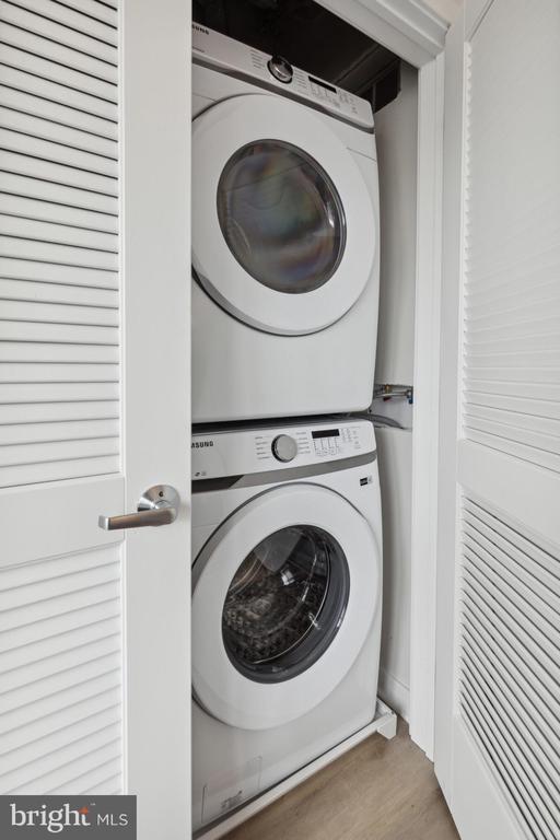 Building Photo - 1330 S Patton St