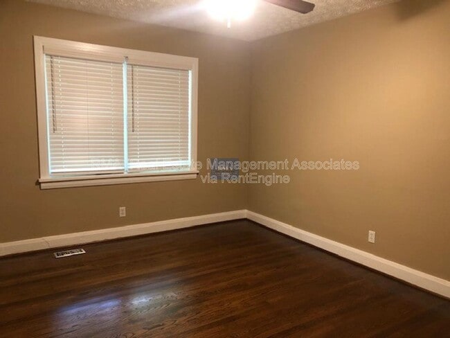 Building Photo - 17025 Wildwood Rd