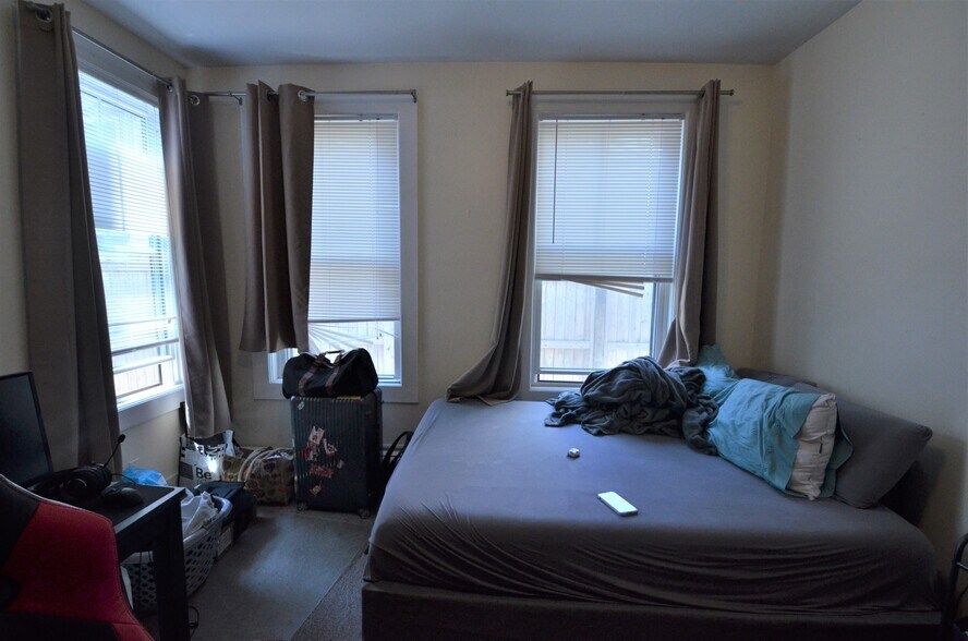 Building Photo - 37 Brookline St