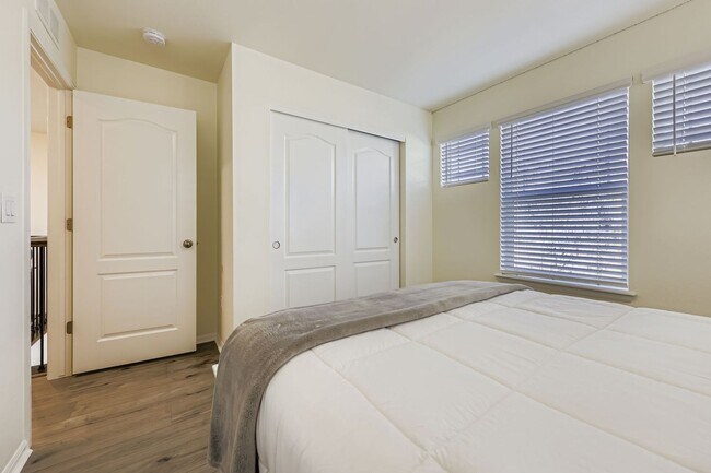 Building Photo - Idyllic Thornton 3BDR Retreat – Turnkey Mid-Term Rental