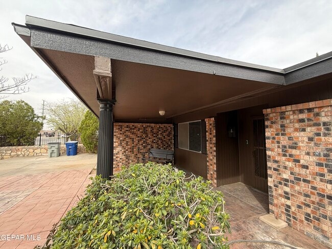 Building Photo - 11109 Pink Coral Dr