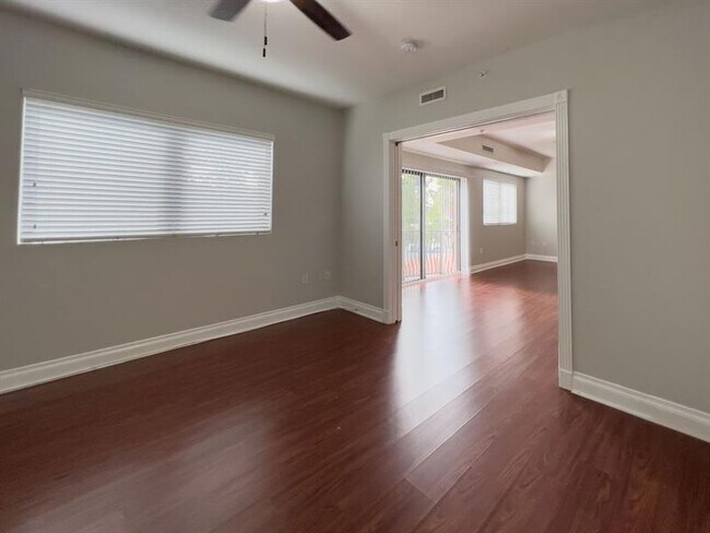 Building Photo - 4241 N Ocean Blvd