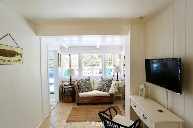 Building Photo - 460 St Ann's Dr