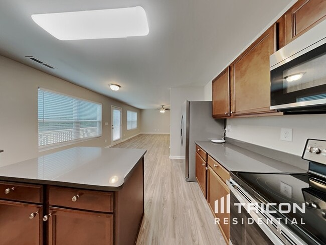 Building Photo - 127 Coddington Ln