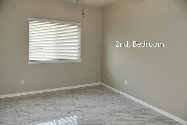 Building Photo - 2232 Ivy Wall Dr