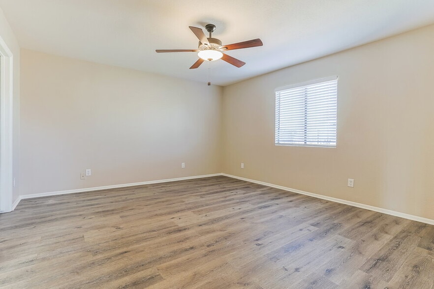 Building Photo - 728 W El Prado Rd