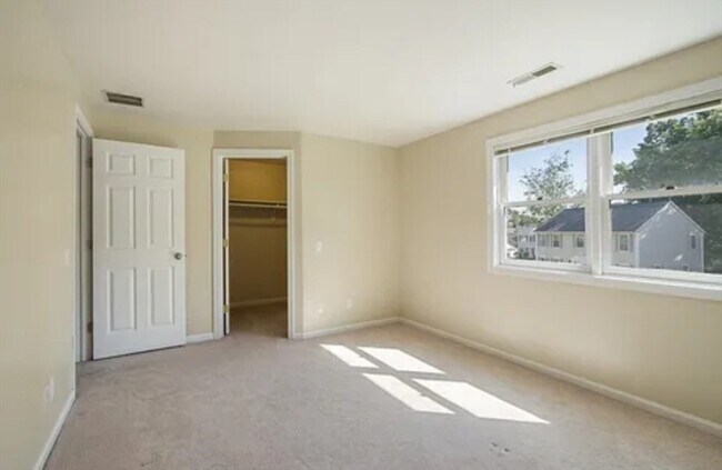 Building Photo - 35 B Gates Rd