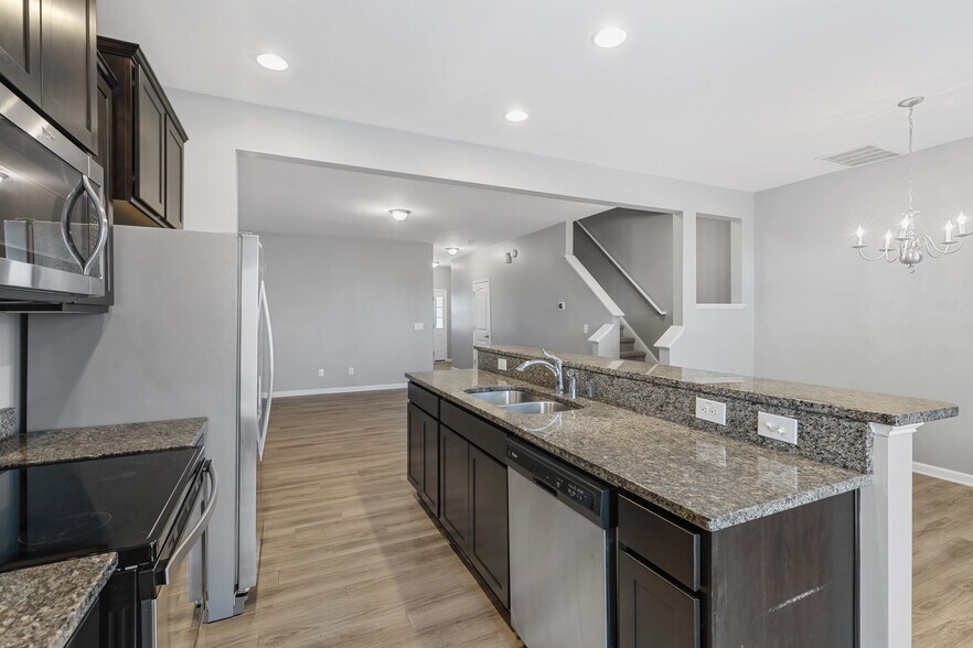 Building Photo - 1226 Garden Stone Dr