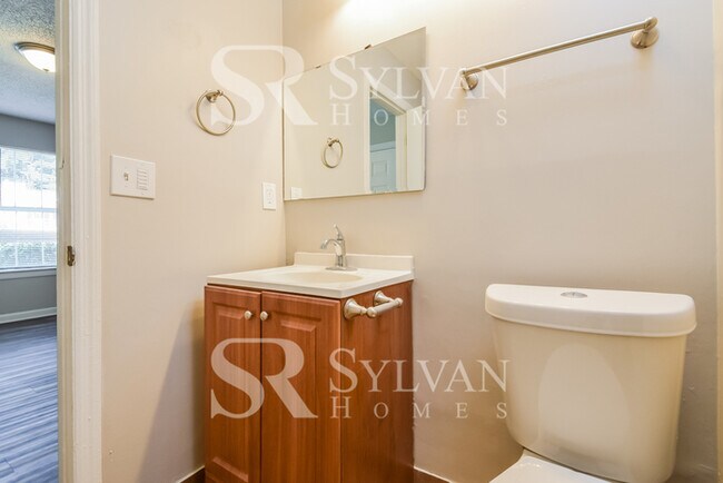 Building Photo - 5543 Pine Gate Dr