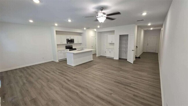 Building Photo - 5399 Allegro Ln