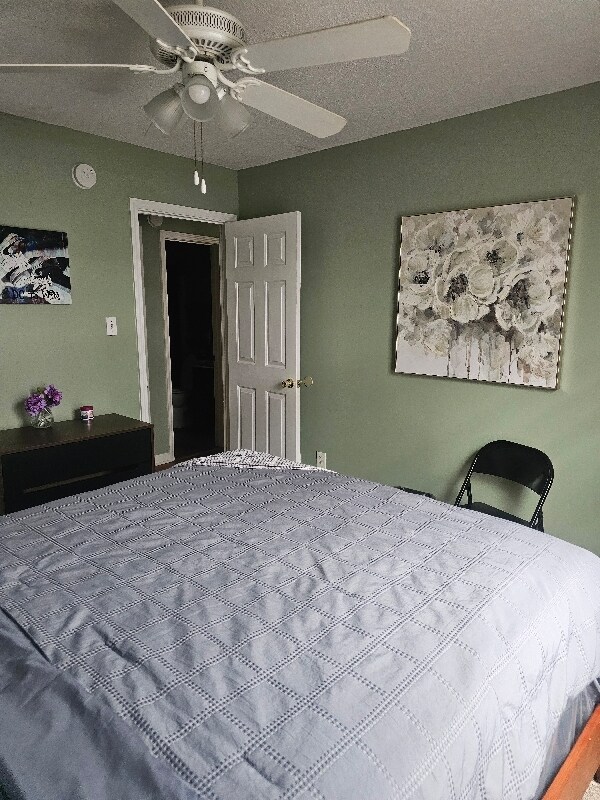 Building Photo - 99 Harmony Dr W