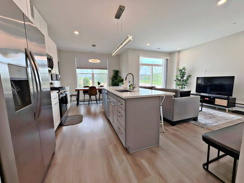 Building Photo - 28417 Torch Pkwy