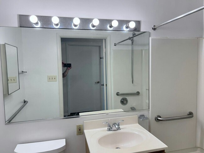 Building Photo - 18411 Guildberry Dr