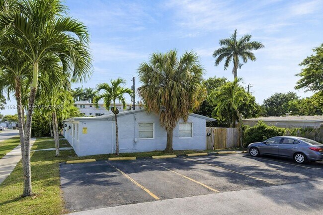 Building Photo - 916 NE 2nd St