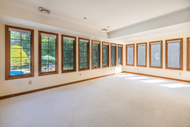 Building Photo - 124 Bugg Hill Rd