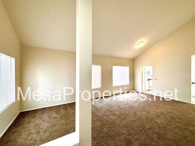 Building Photo - 15261 San Jose Dr