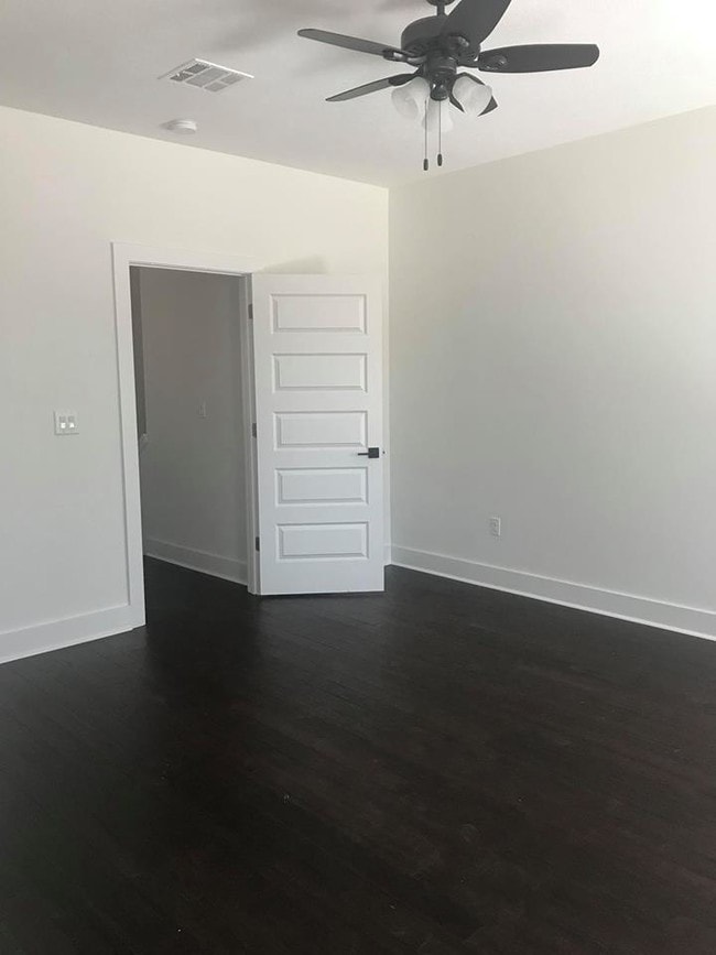 Building Photo - 3535 Knight Ln