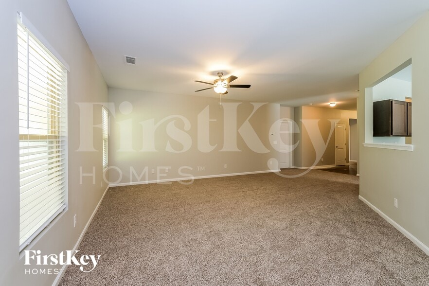 Building Photo - 345 Sunflower Ln