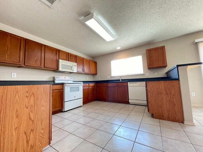 Building Photo - Keller ISD-5 BED, 4 BATH-AMAZING PRICE!
