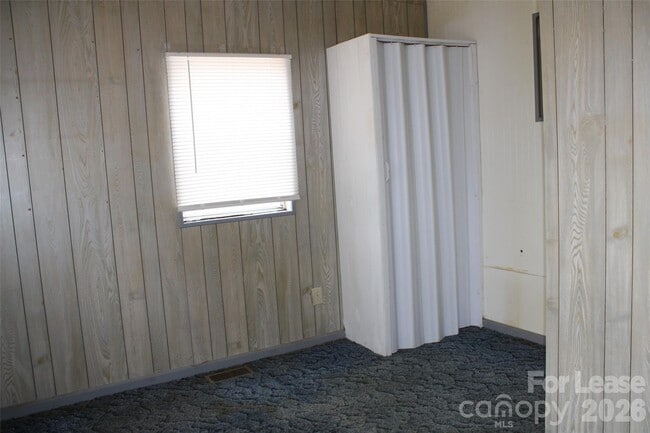 Building Photo - 8304 Stayman Ct