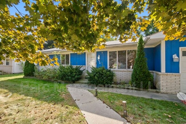 Building Photo - 2076 Harned St