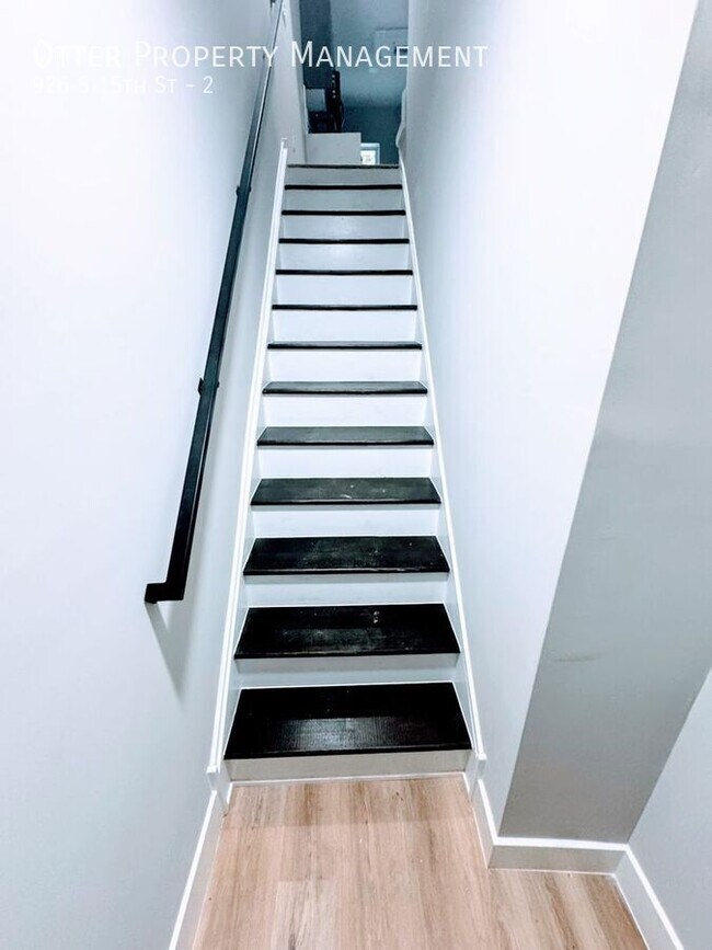 Building Photo - 926 S 15th St