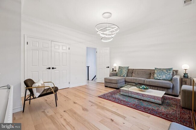 Building Photo - 4353 Westover Pl NW