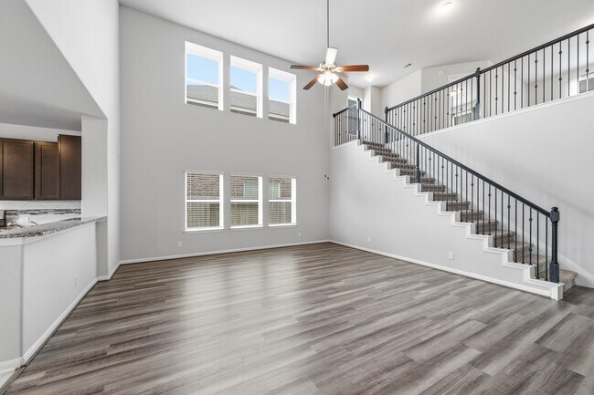 Building Photo - 10402 Matterhorn Dr