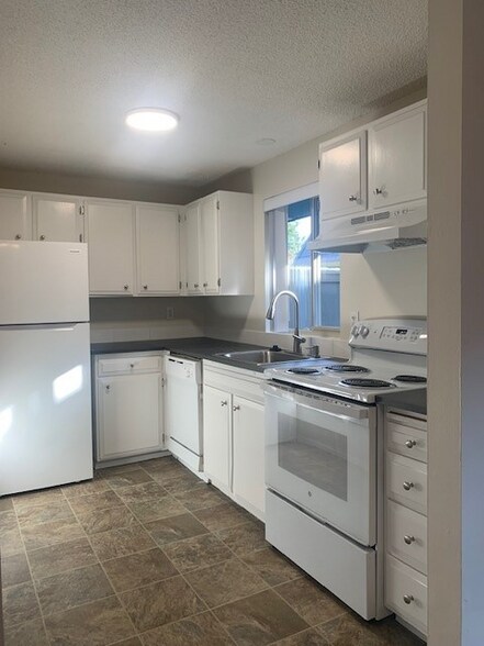 Primary Photo - 20832 76th Ave W