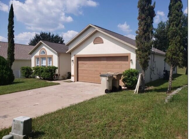 Building Photo - 15937 Wilkinson Dr