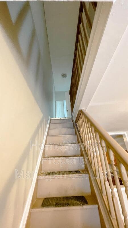 Building Photo - 317 S Mount St