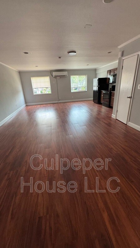 Building Photo - 2854 W Sylvania Ave