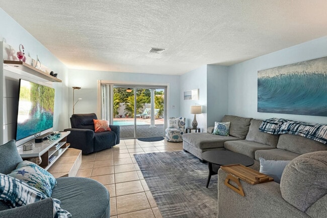 Building Photo - 2543 Sunny Breeze Ave