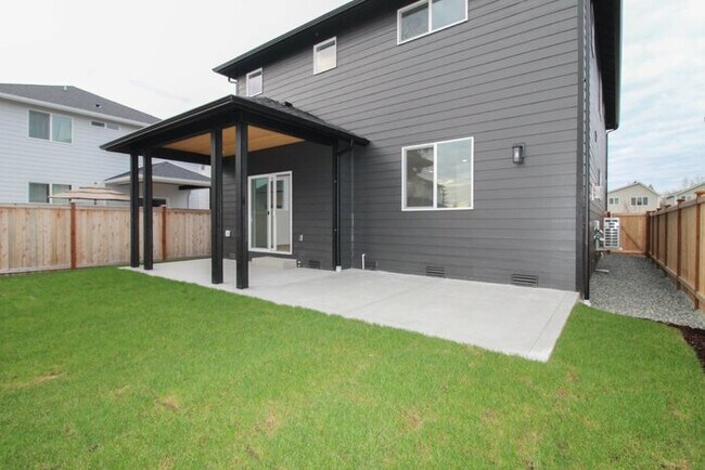 Building Photo - BRAND NEW HOME WITH ALL THE UPGRADES 4bed 2.5bath 2326sf 2 Car Garage