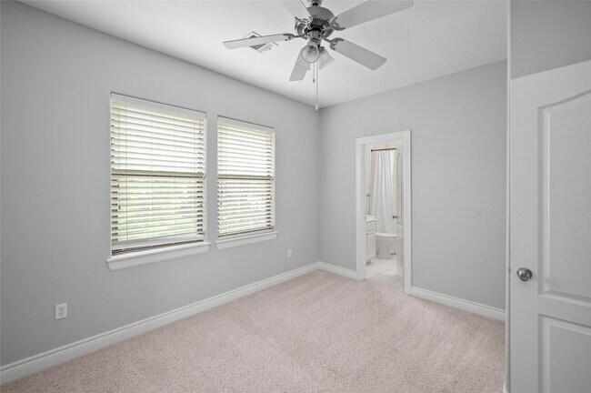 Building Photo - 1409 Rosedale St