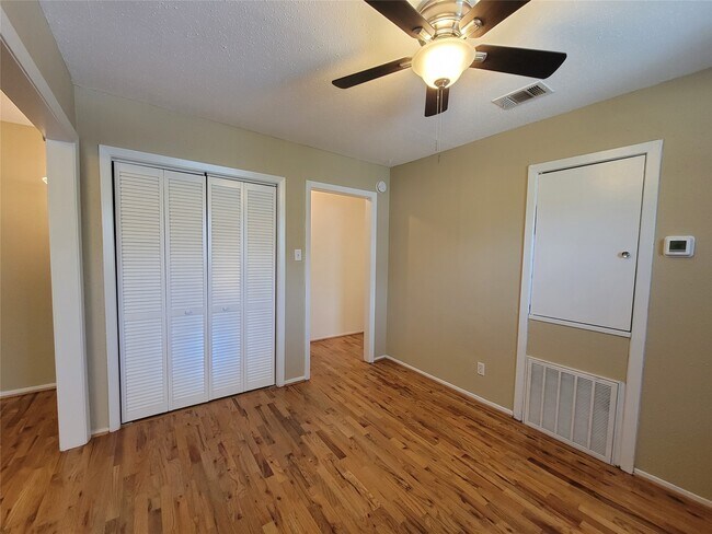 Building Photo - 845 Beverly St