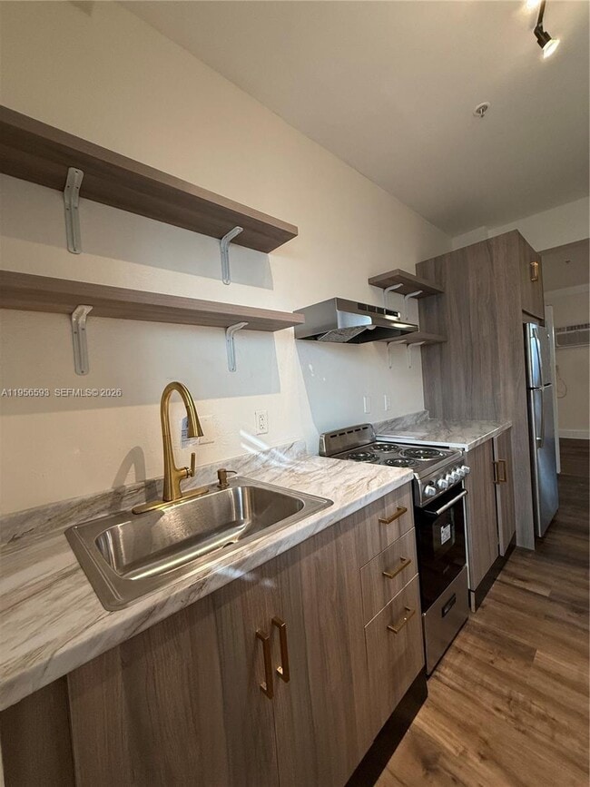 Building Photo - 1330 Pennsylvania Ave