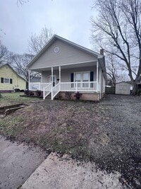 Building Photo - 908 E Morehead St